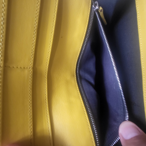 Fendi Black and Yellow Wallet - Picture 7 of 11